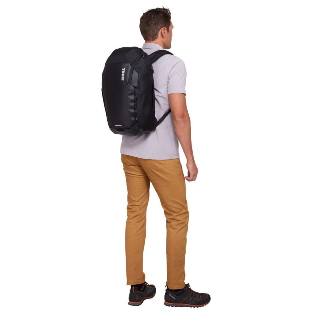 Thule Chasm Laptop Backpack 26L / Black